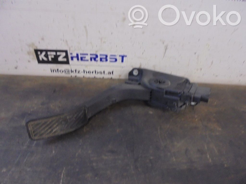 Kaasupolkimen asentoanturi   8V219F836AB,8V219F836AB