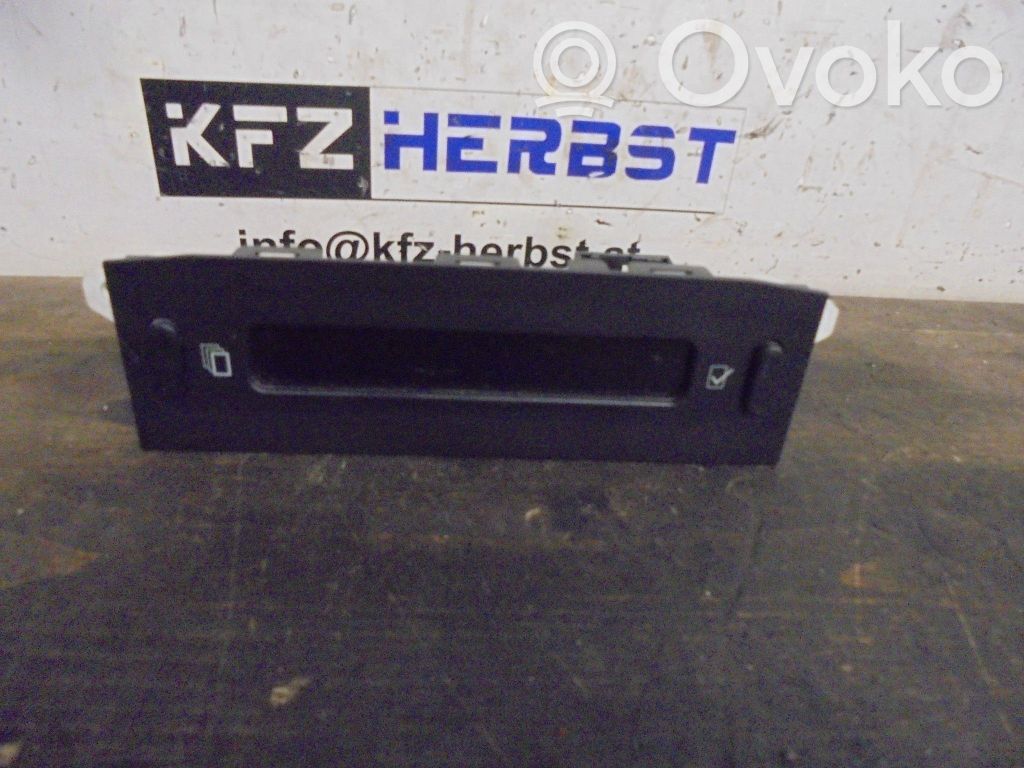 Peugeot Partner Screen/display/small screen 