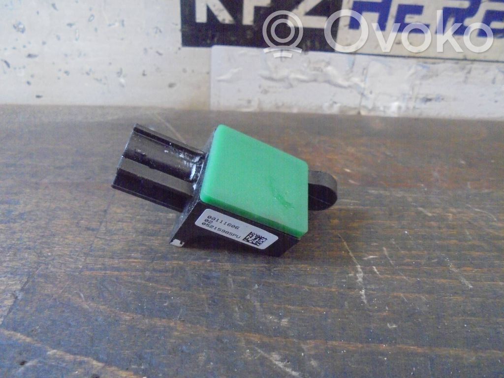 Senzor impact/declanșare airbag   5N0959351B,5N0959351B
