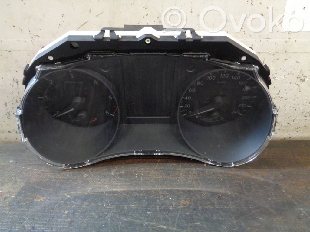 Nissan Qashqai Vitezometru (grup de instrumente) 