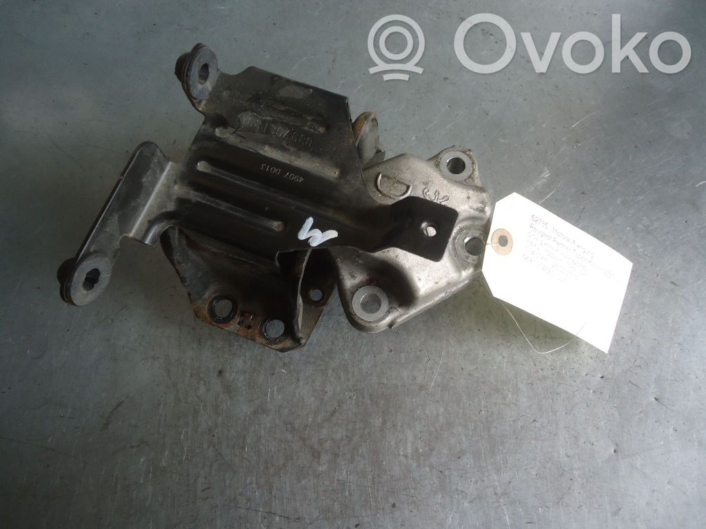 Peugeot Partner Engine mount bracket 