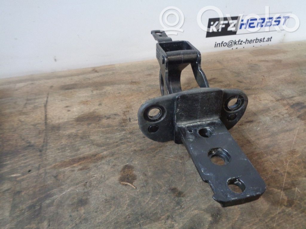 Volvo XC70 Tailgate/trunk/boot hinge 