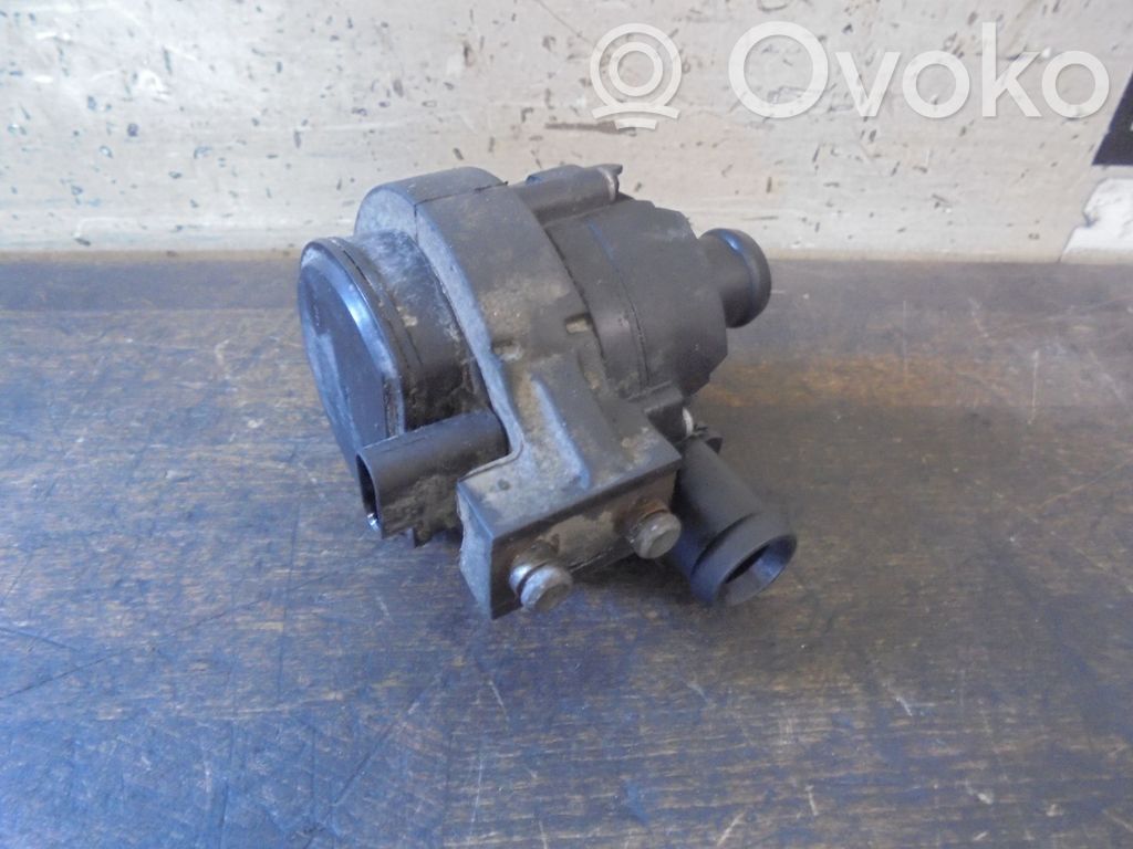 Skoda Fabia Mk3 (NJ) Bomba de agua 
