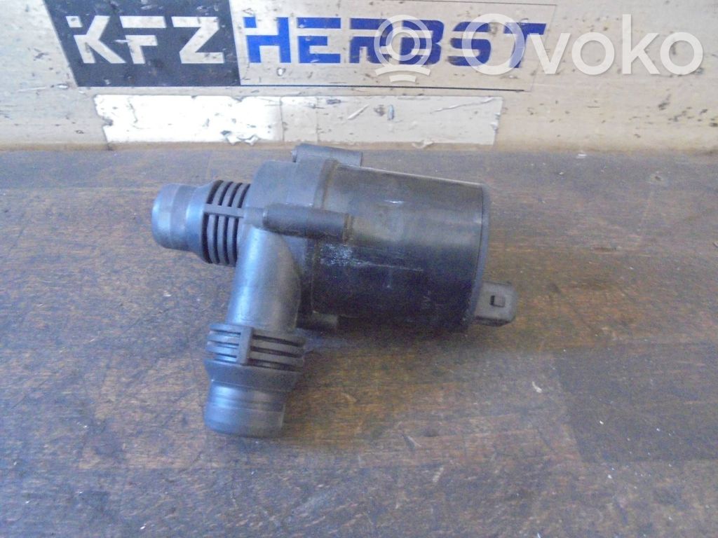 BMW X5 F15 Pompe de circulation d'eau 