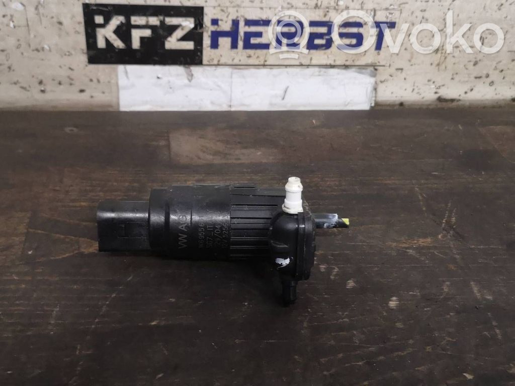 Volkswagen Cross Touran II Pompe de lave-glace de pare-brise