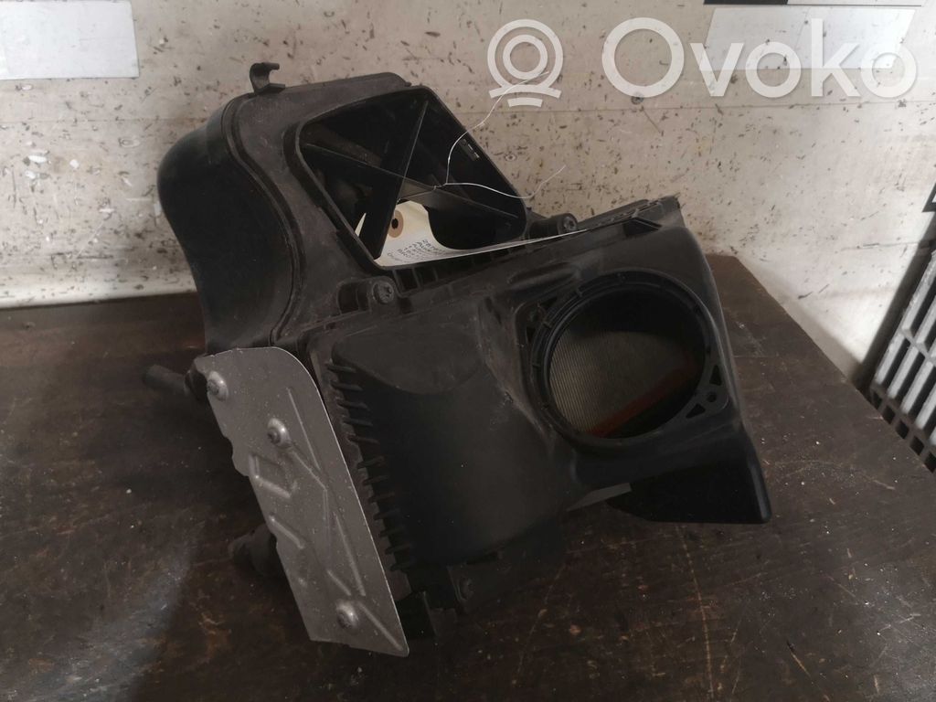 Luftfilterkasten   8R0133837E,8K0133835AB,8K0133835AB,8R0133837E