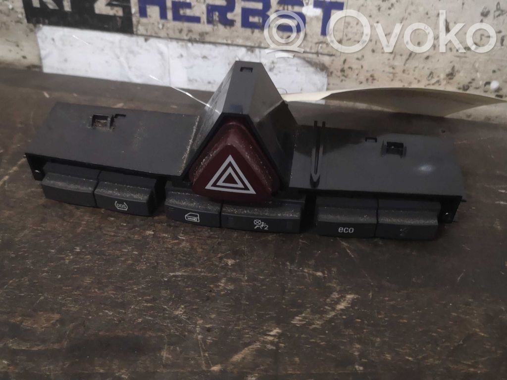 Opel Corsa D Botón interruptor de luz de peligro 