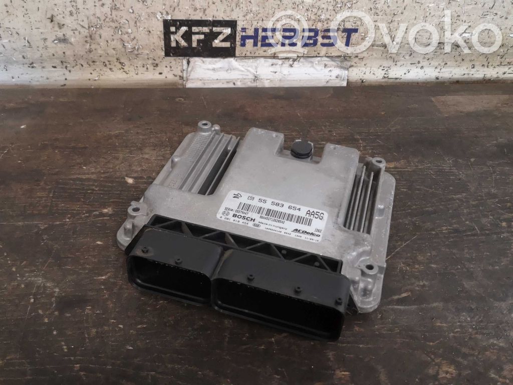 Opel Astra J Engine control unit/module 