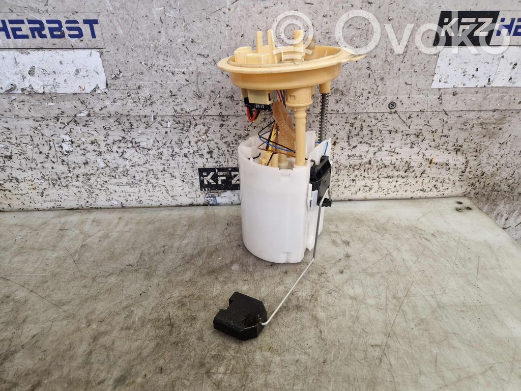 Volkswagen Cross Touran II Fuel injection high pressure pump 