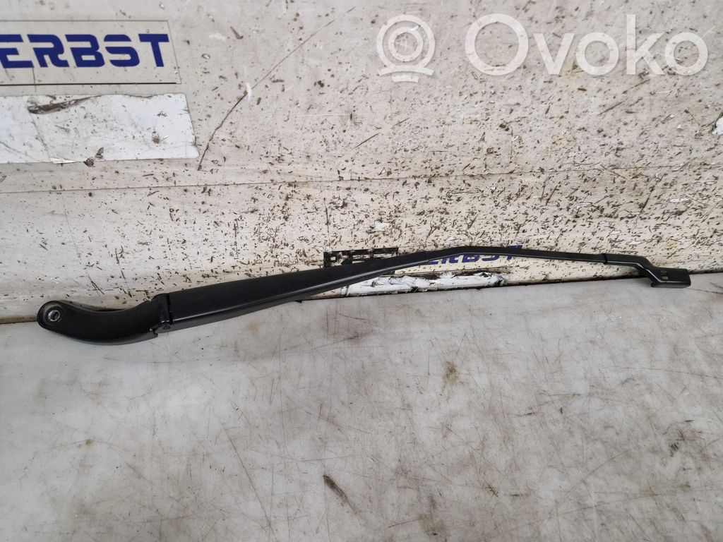 Volkswagen T-Roc Front wiper blade arm 