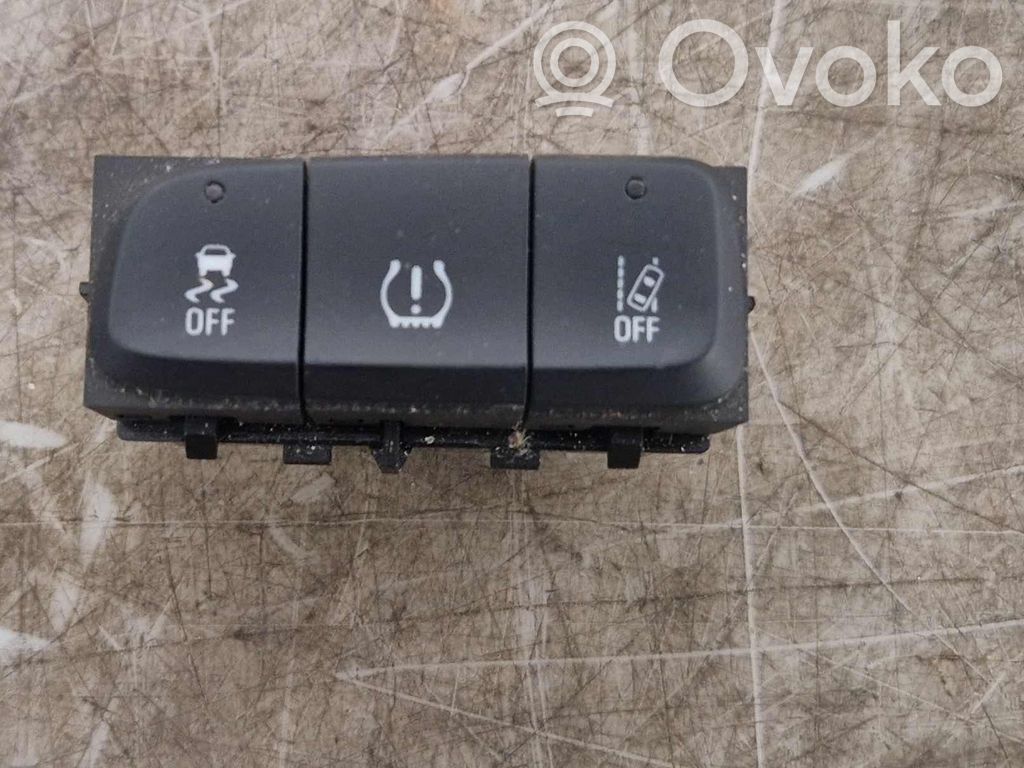 ESP (stability program) switch   035480101,39057457,035480101,39057457