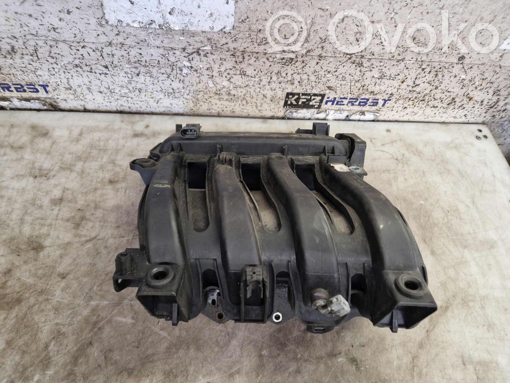Renault Clio III Intake manifold 
