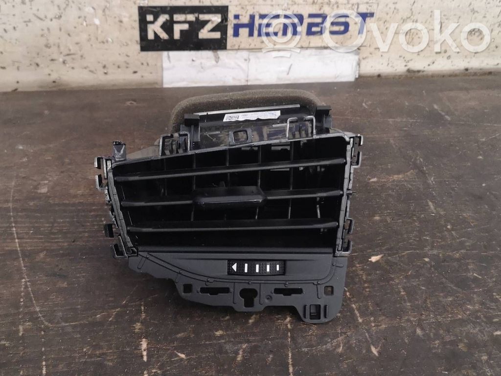 Volkswagen Polo VI Centrinės oro grotelės 