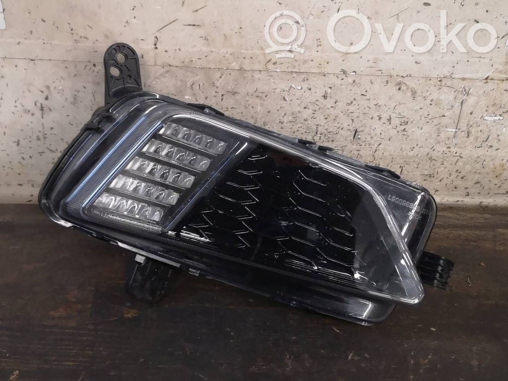 Volkswagen Polo VI Światło przeciwmgłowe przednie 