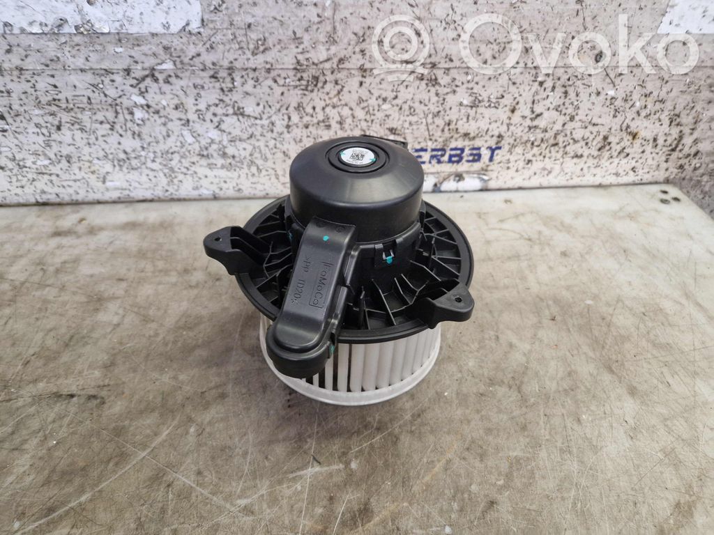 Mazā radiatora ventilators   BK2T18456AD,RK3118456AA,BK2T18456AD,RK3118456AA