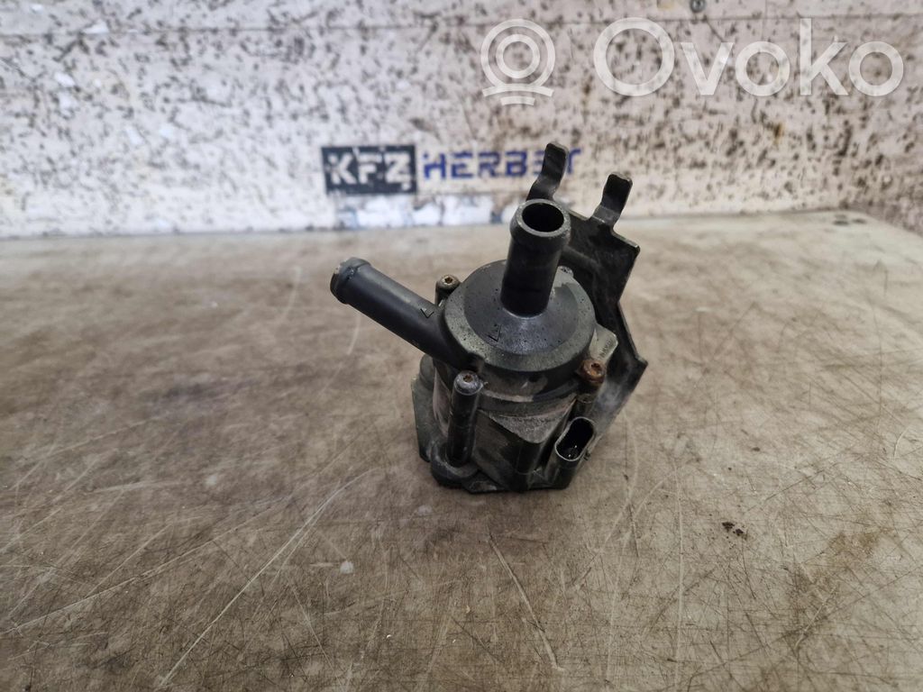 Ford Focus Pompe de circulation d'eau 