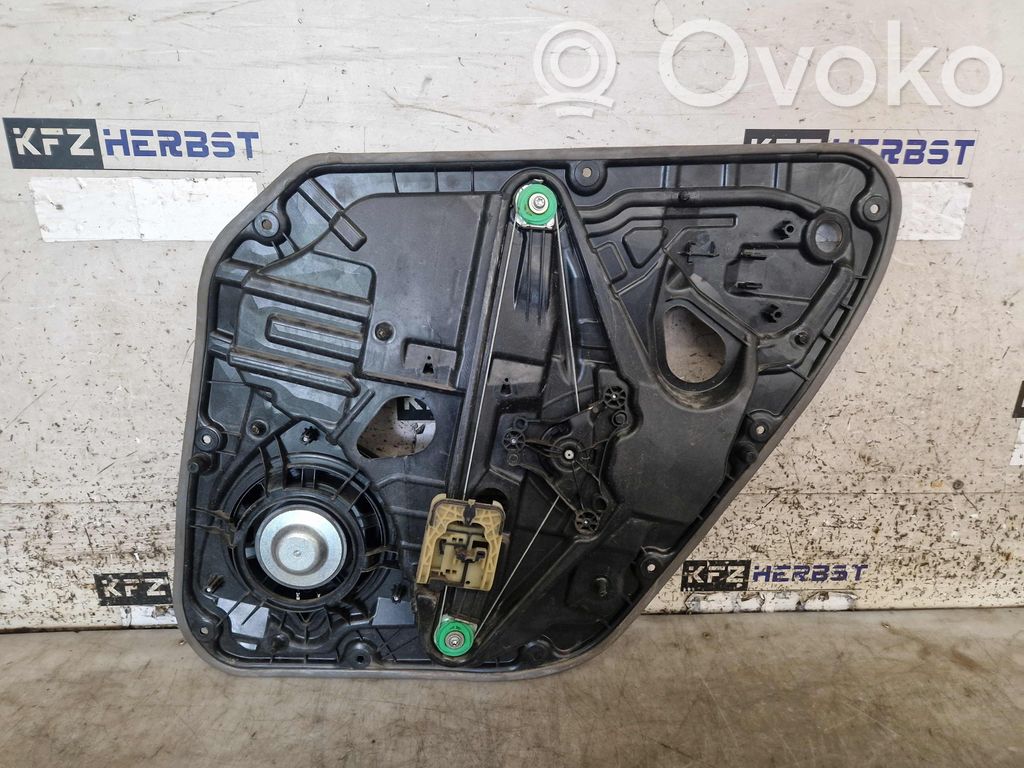 Volvo V40 Rear window lifting mechanism without motor 