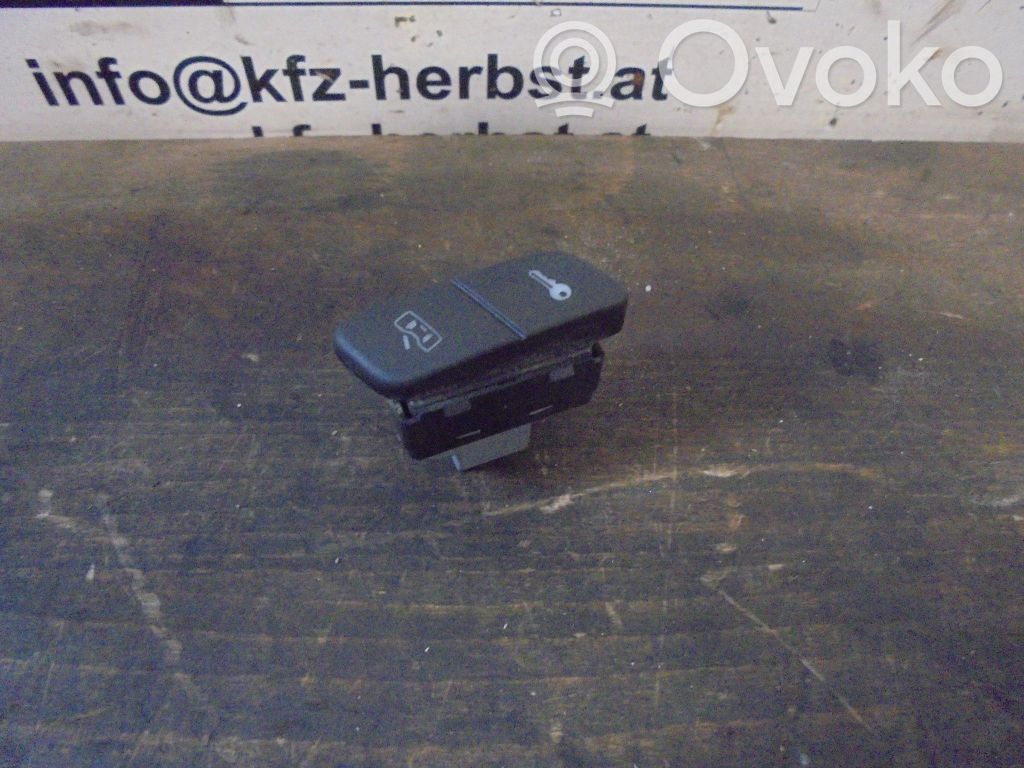 Central locking switch button   6Q1962125,6Q1962125