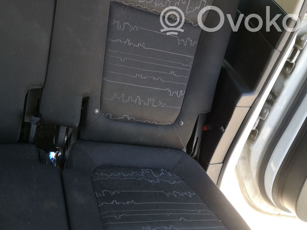 Opel Meriva B Second row seats 