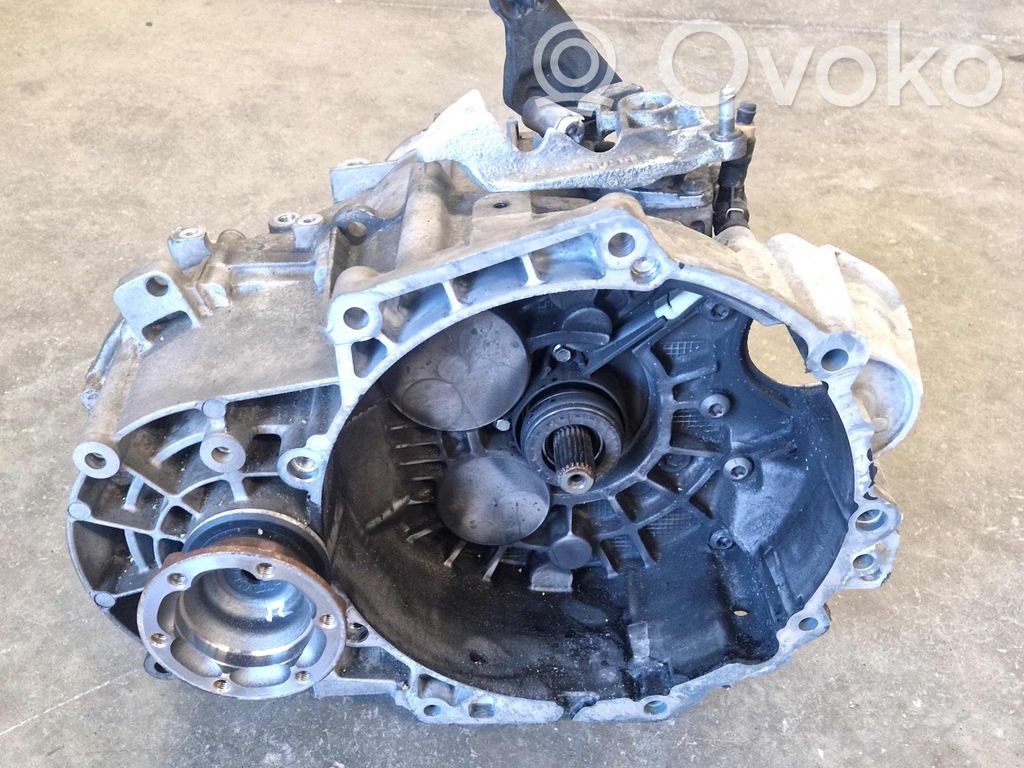 Volkswagen Tiguan Cutie viteze manuală cu 6 trepte 