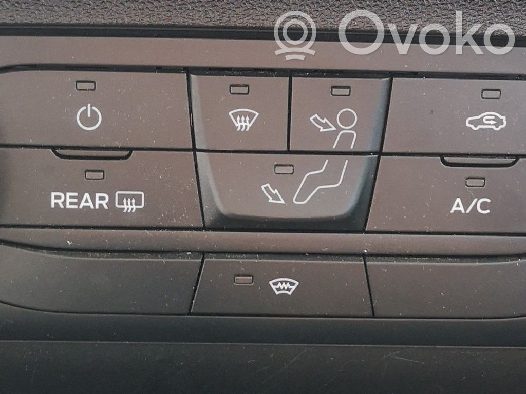 Ford Fiesta Przełącznik / Włącznik nawiewu dmuchawy 