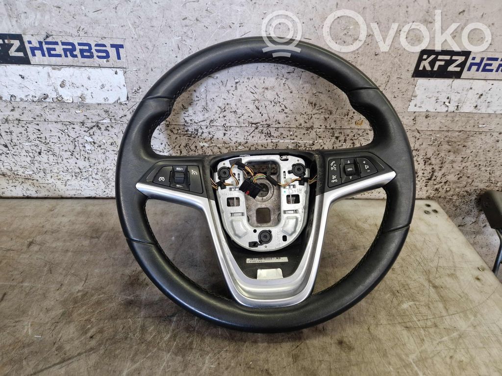Steering wheel   13305818,13305818,306507899P10AH