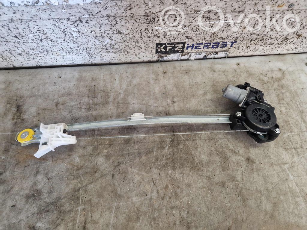 Mazda 3 Macara geam spate fără motor 