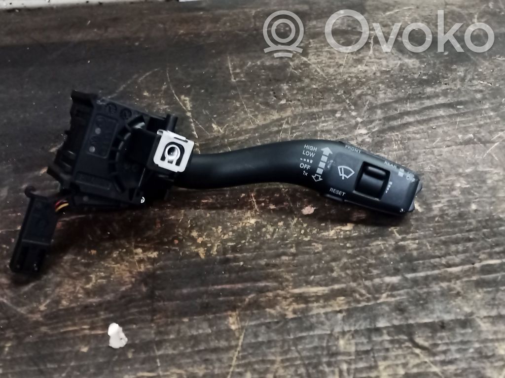 Audi A3 S3 8P Pyyhkimen kytkin 
