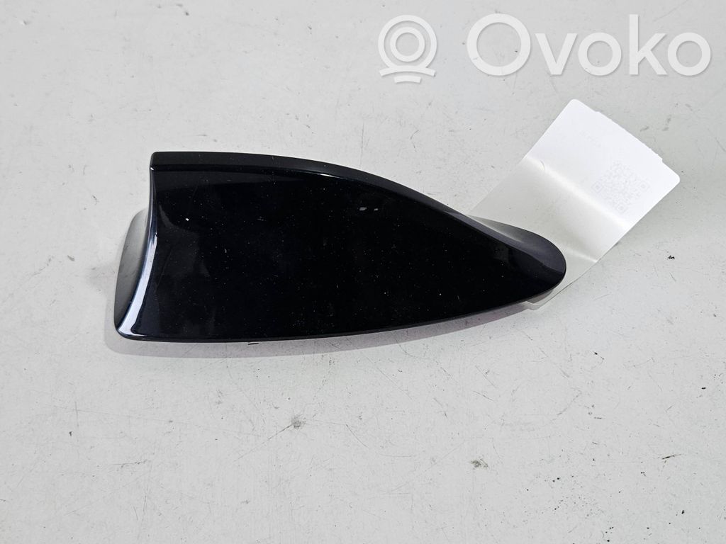 BMW 5 F10 F11 Osłona anteny dachowej GPS 