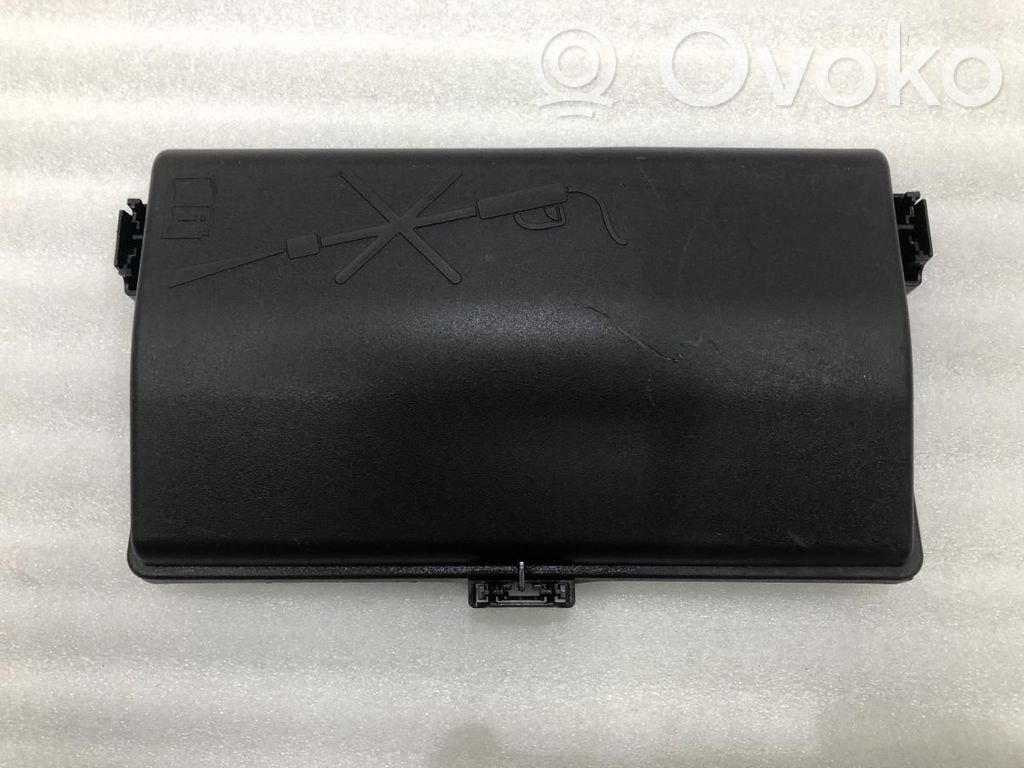 Opel Insignia A Fuse box cover 