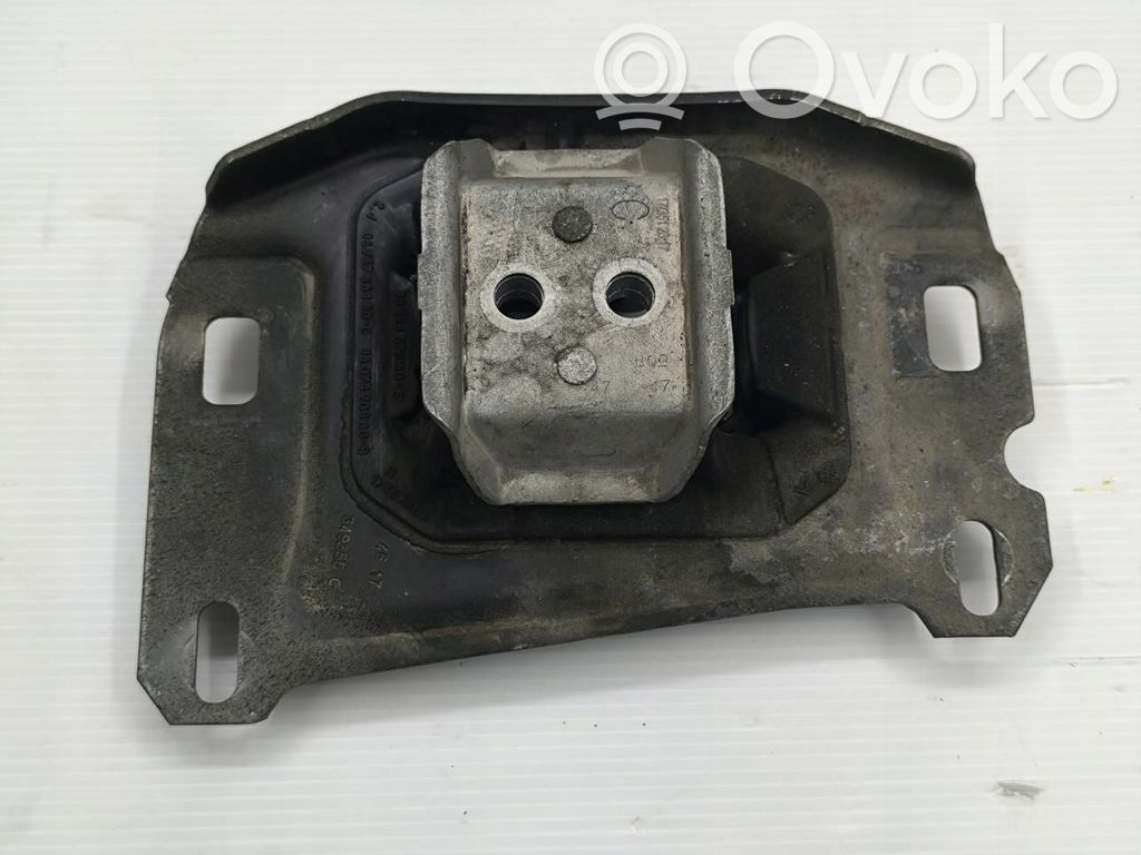 Peugeot 5008 II Engine mount vacuum valve 