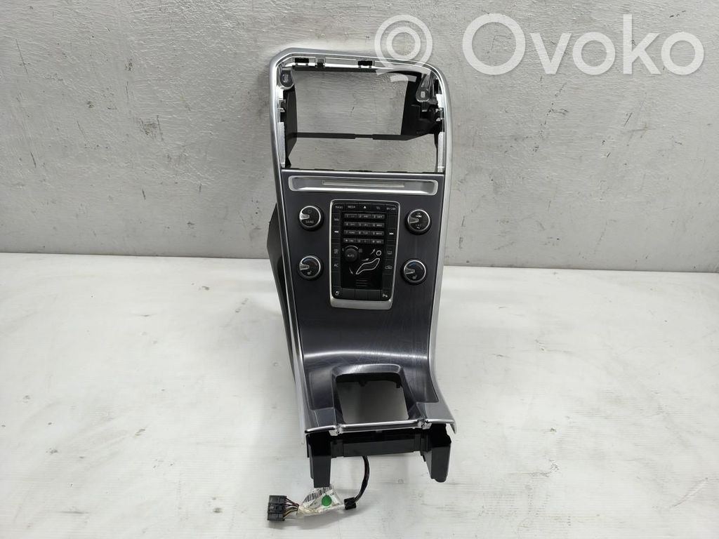 Volvo XC60 Panel klimatyzacji 