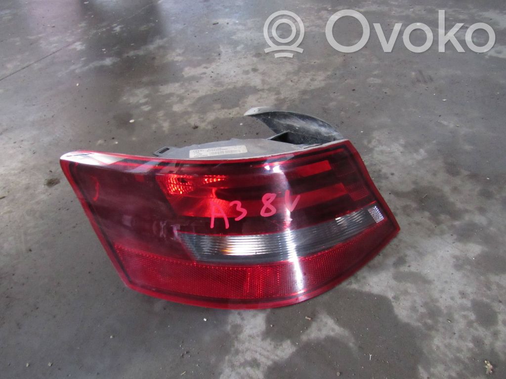 Galinis žibintas kėbule   81040102,00015858,8V3945095C,00015856