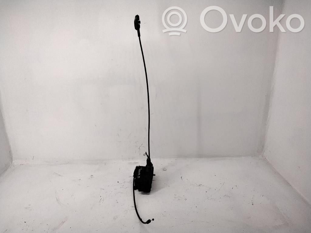 Renault Clio III Rear door lock 