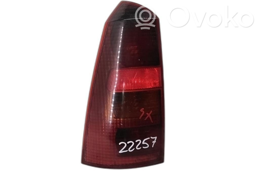 Ford Focus Aizmugurējais lukturis virsbūvē 