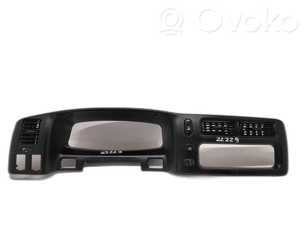 Mitsubishi L200 Spidometrs (instrumentu panelī) 