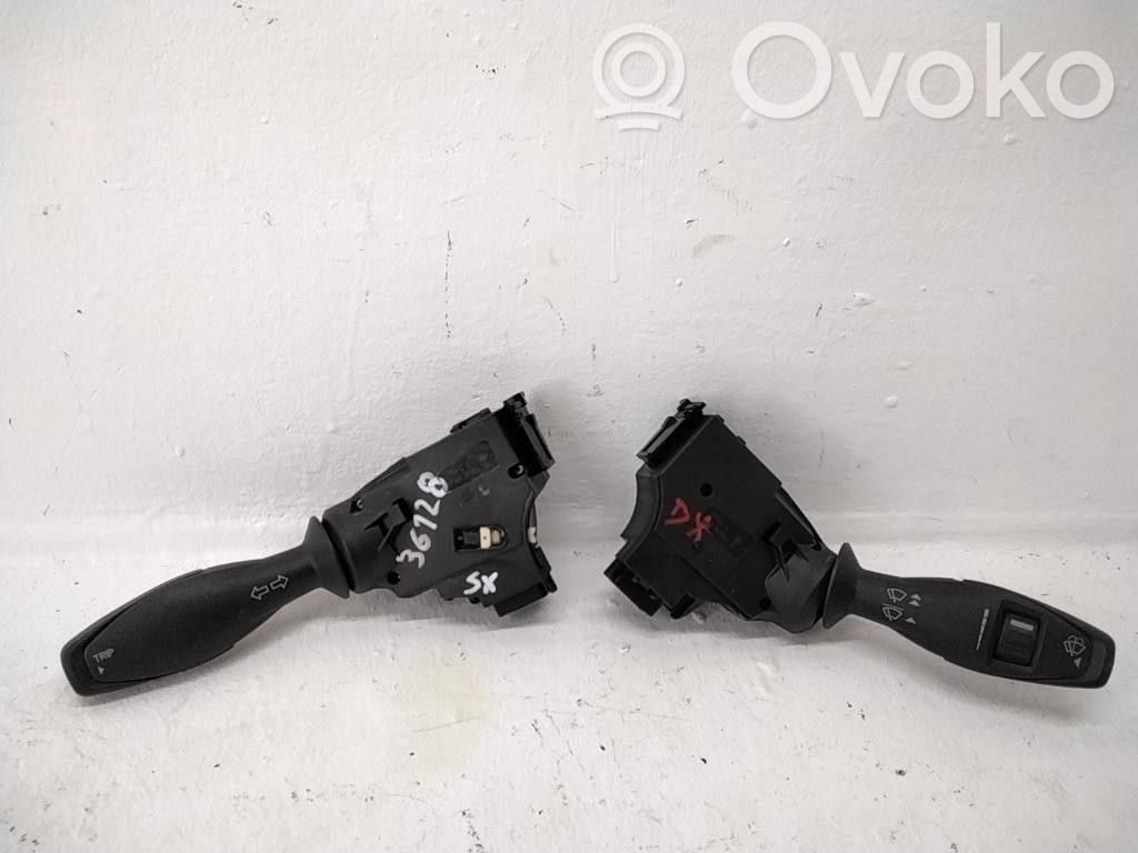 Ford Fiesta Wiper turn signal indicator stalk/switch 