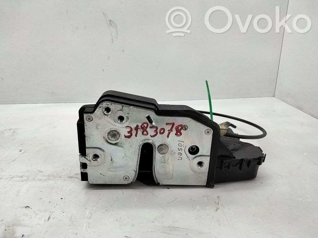 BMW 3 E36 Încuietoare ușă spate 