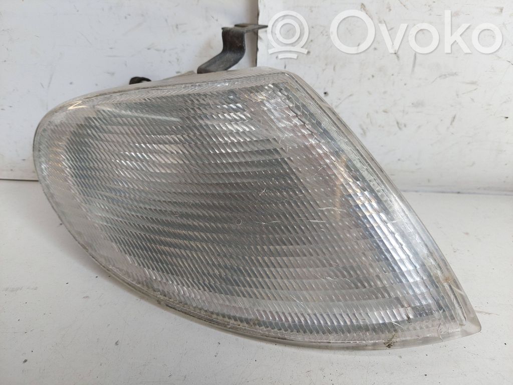Ford Galaxy Front indicator light 