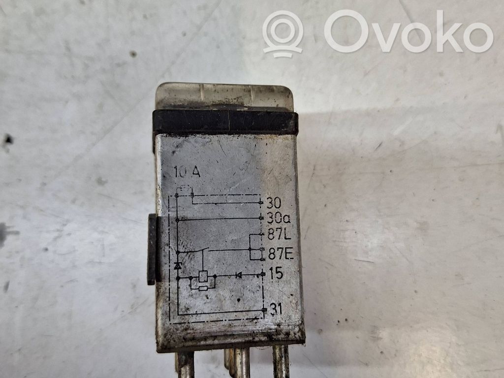 Mercedes-Benz E W124 Other relay 