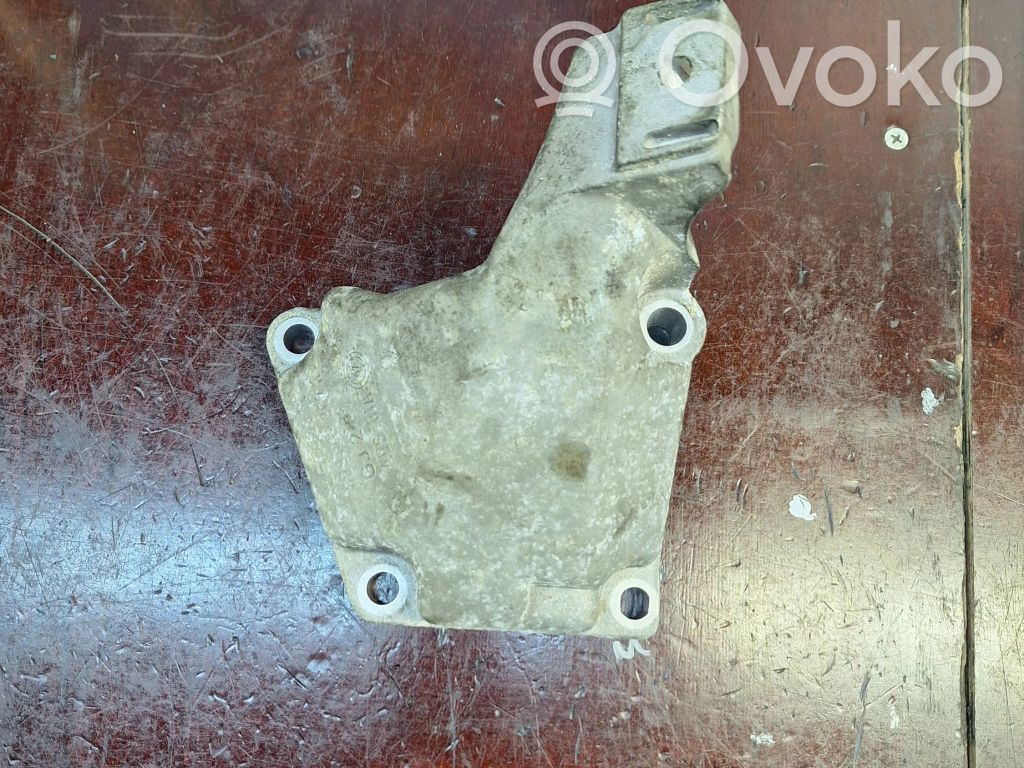 Audi A6 S6 C5 4B Engine mounting bracket 