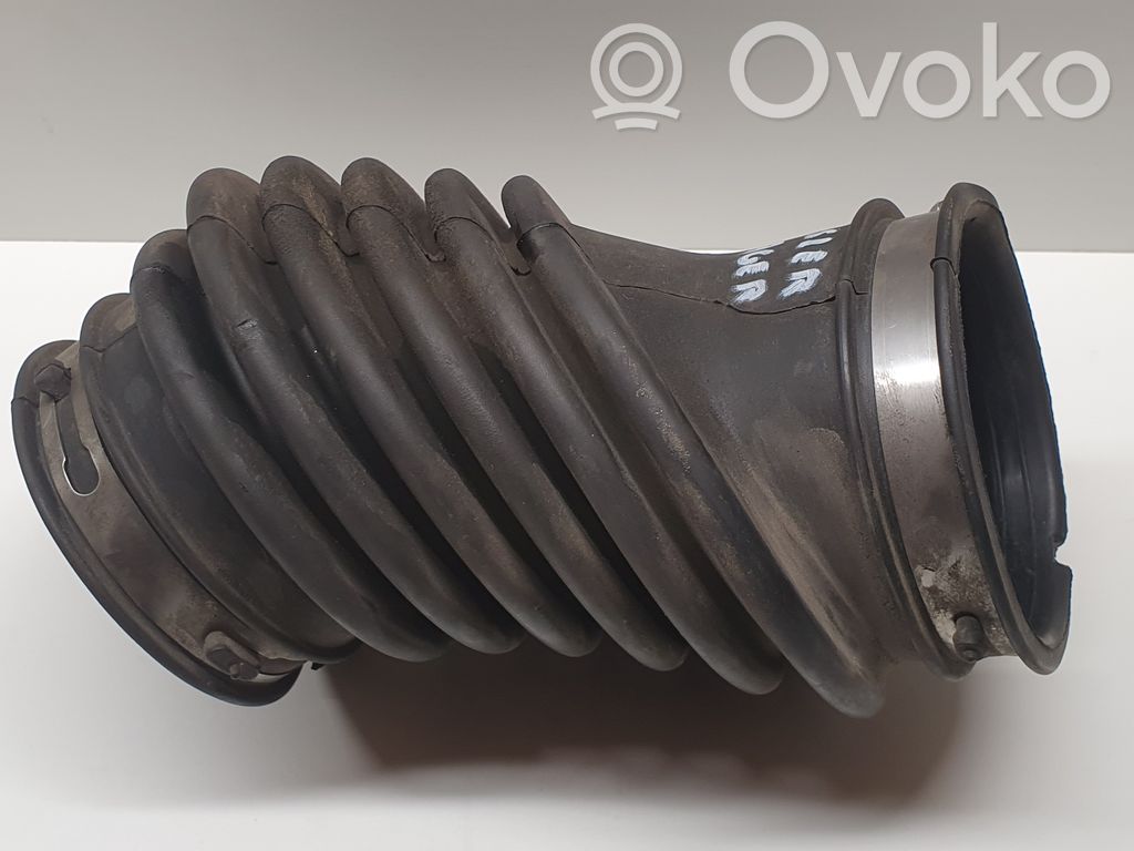 Chrysler Voyager Air intake hose/pipe 