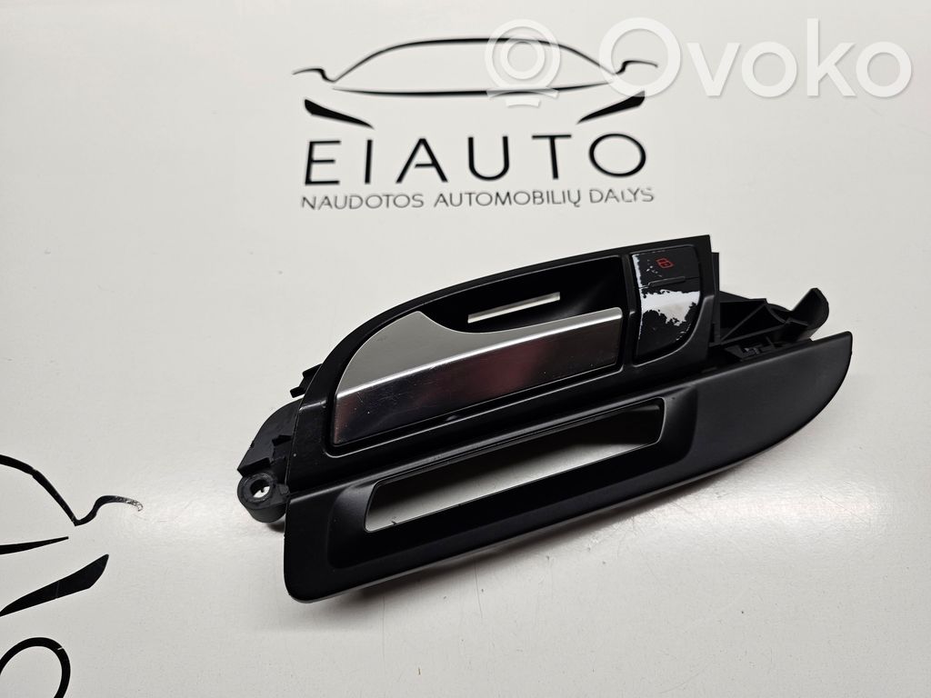 Audi Q7 4L Front door interior handle 