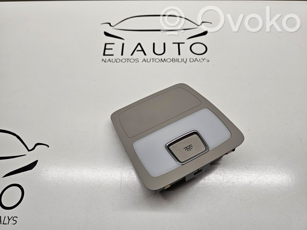 Audi Q7 4L Lampka podsufitki tylna 