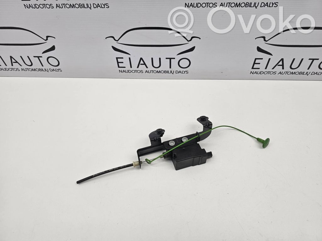 BMW 5 E60 E61 Fuel tank cap lock motor 