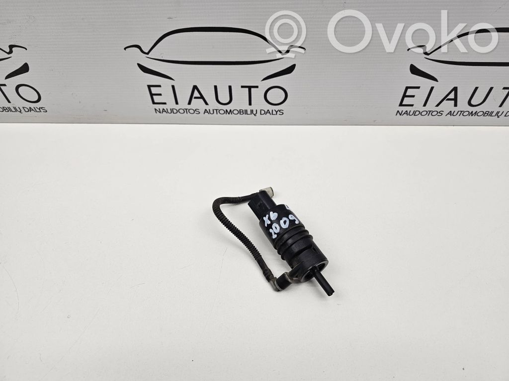 BMW X6 E71 Windscreen/windshield washer pump 