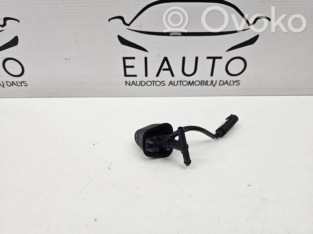 BMW 3 E90 E91 Windshield washer spray nozzle 