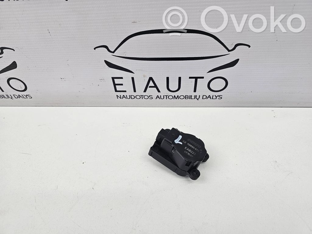 BMW 3 E90 E91 Oro sklendės varikliukas 