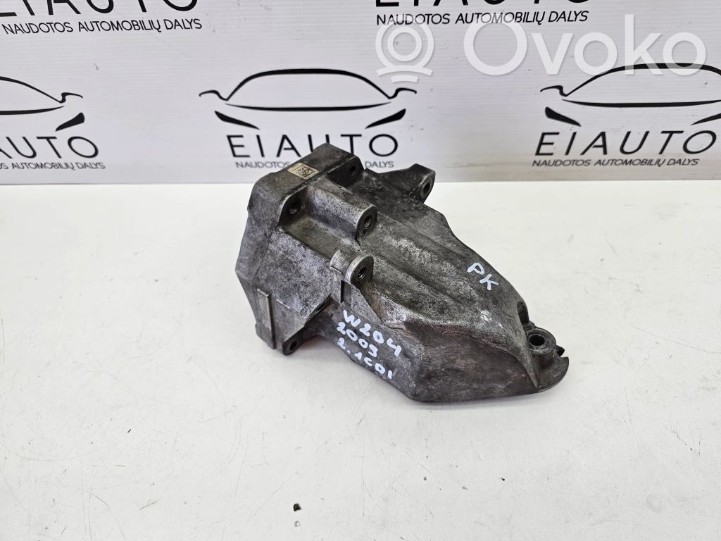Mercedes-Benz C W204 Engine mounting bracket 