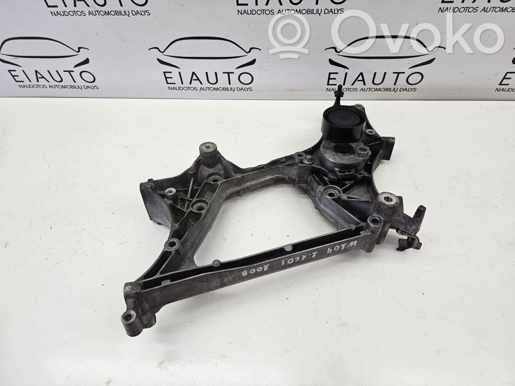 Mercedes-Benz C W204 Generator/alternator bracket 